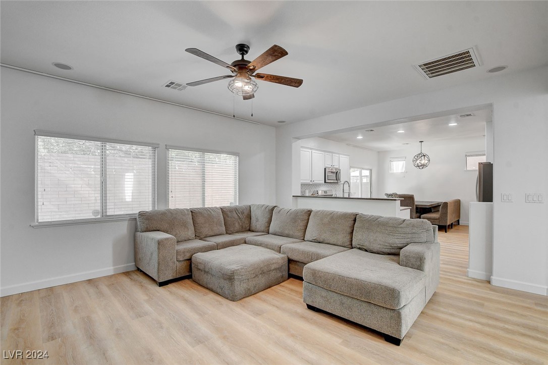 10585 Cave Ridge Street Las Vegas, NV 89179 - Photo 5 of 32 Gallery Image 5