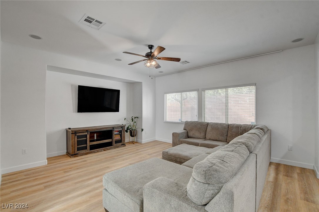 10585 Cave Ridge Street Las Vegas, NV 89179 - Photo 6 of 32 Gallery Image 6