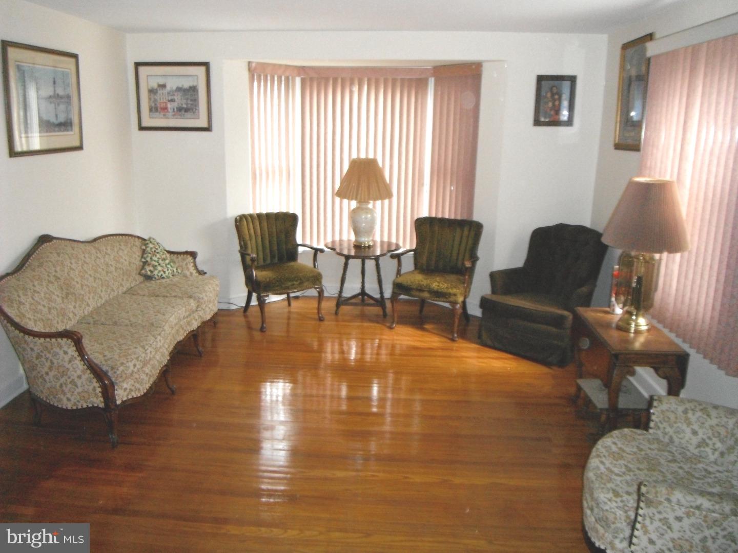 7638 Waters Road Cheltenham, PA 19012 - Photo 3 of 22 Living Room