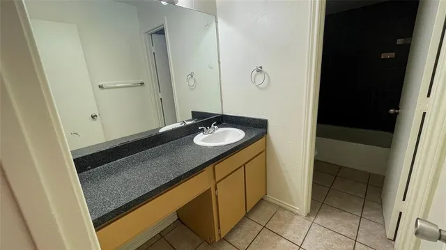 $1,295 | 3124 Tudor Lane, Irving, TX 75060