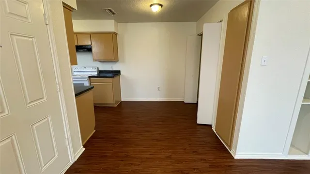 $1,295 | 3124 Tudor Lane, Irving, TX 75060