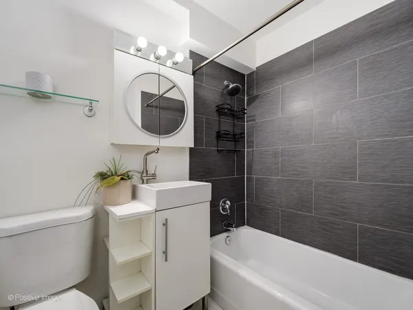 $360,000 | 3420 North Lake Shore Drive, Unit 12HI, Chicago, IL 60657