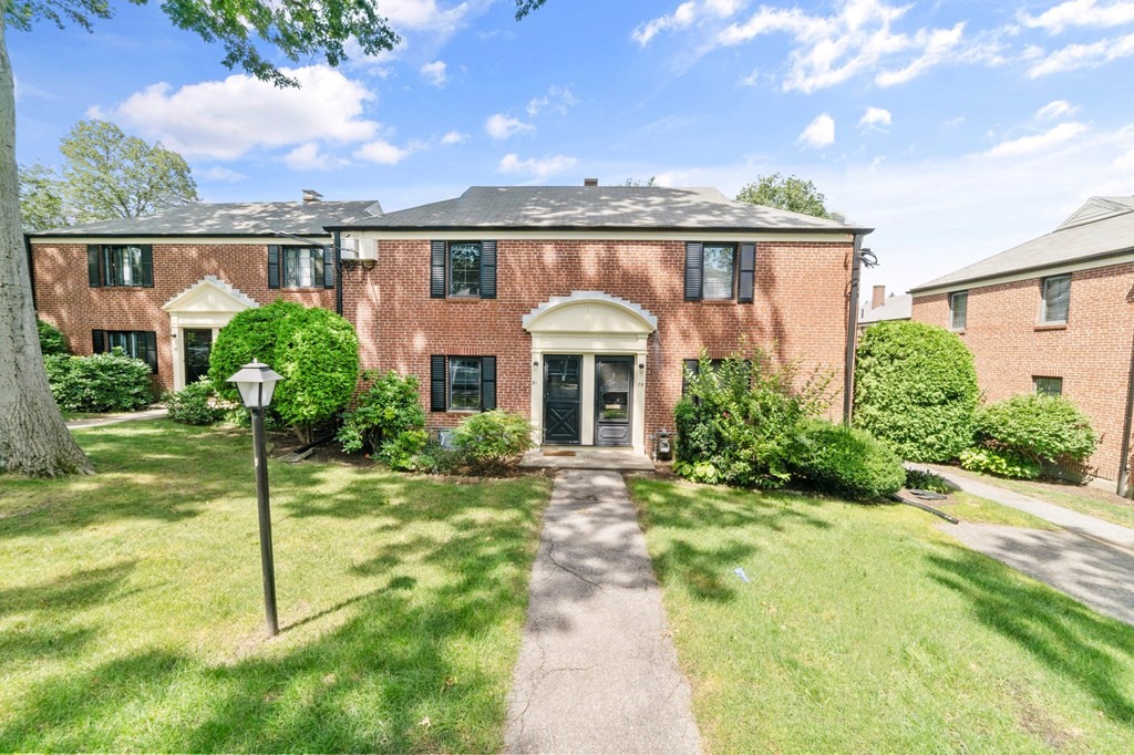 81 Pierce Road, Unit 226 Watertown, MA 02472 - Photo 1 of 30 Gallery Image 1