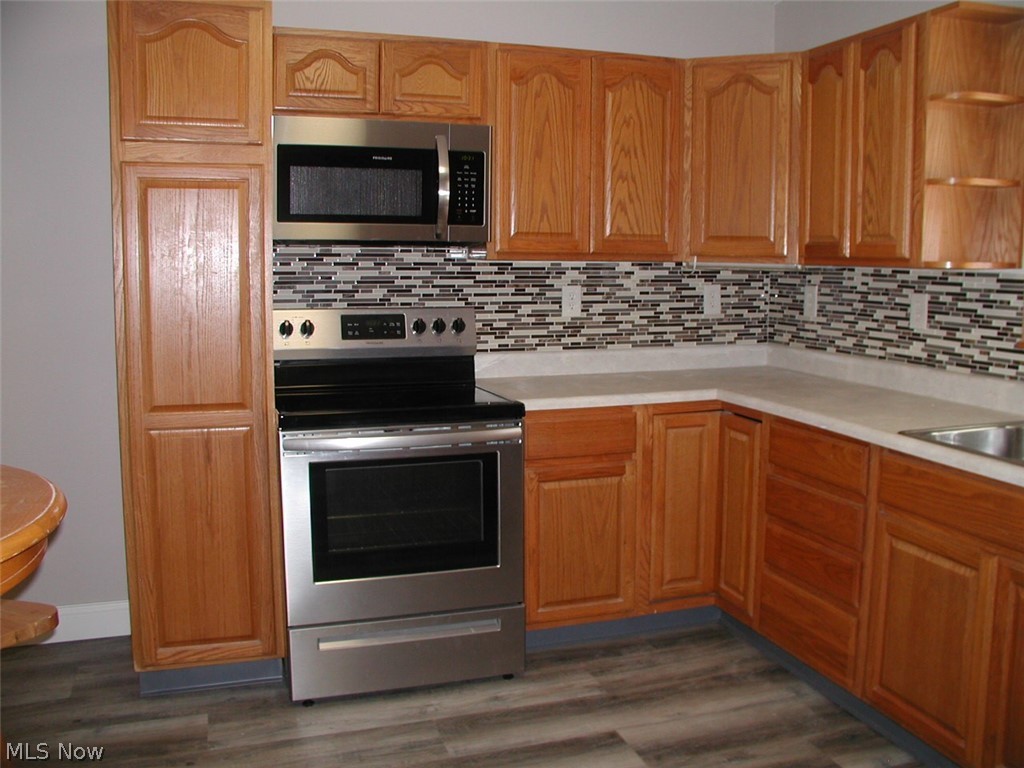 1206 Krumroy Road Akron, OH 44306 - Photo 4 of 21