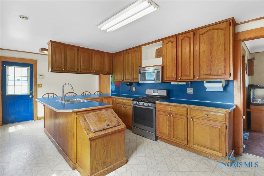 2501 Pickle Road Oregon, OH 43616 - Photo 12 of 36 Gallery Image 12