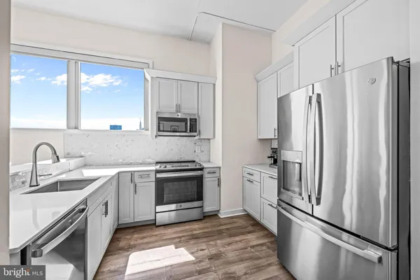 $798,000 | 113 North Bread Street, Unit 3A9, Philadelphia, PA 19106