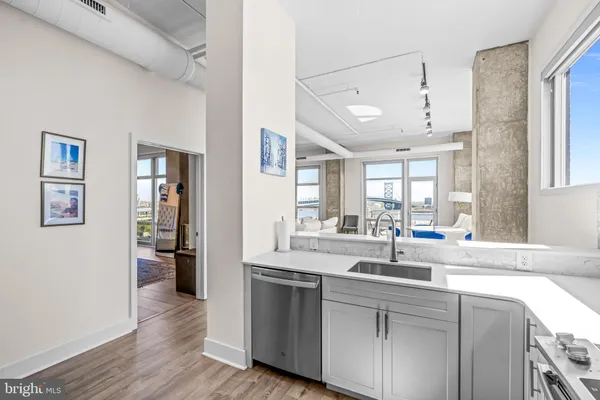$798,000 | 113 North Bread Street, Unit 3A9, Philadelphia, PA 19106