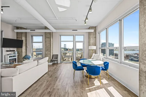 $798,000 | 113 North Bread Street, Unit 3A9, Philadelphia, PA 19106