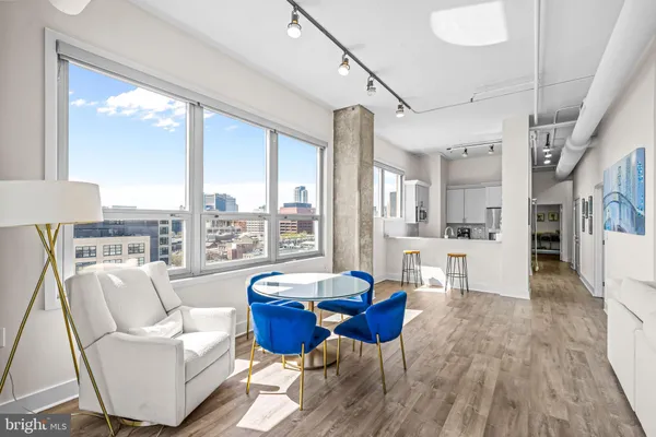 $798,000 | 113 North Bread Street, Unit 3A9, Philadelphia, PA 19106