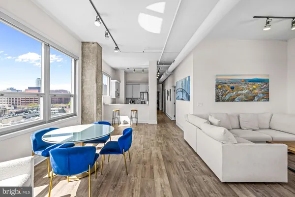 $798,000 | 113 North Bread Street, Unit 3A9, Philadelphia, PA 19106