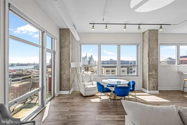 $798,000 | 113 North Bread Street, Unit 3A9, Philadelphia, PA 19106
