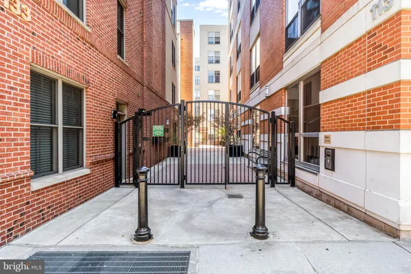 $798,000 | 113 North Bread Street, Unit 3A9, Philadelphia, PA 19106