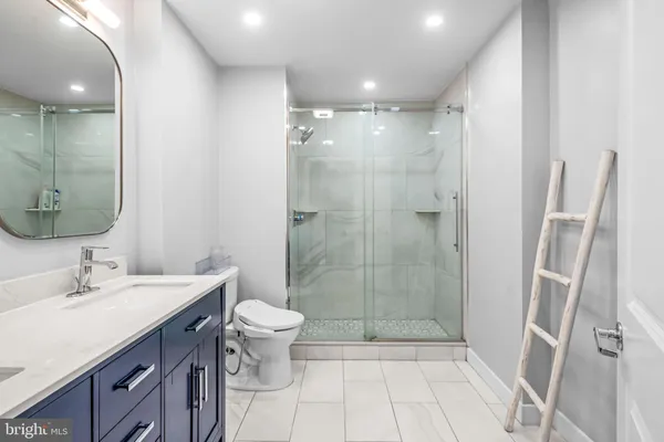 $798,000 | 113 North Bread Street, Unit 3A9, Philadelphia, PA 19106