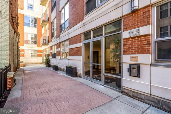 $798,000 | 113 North Bread Street, Unit 3A9, Philadelphia, PA 19106