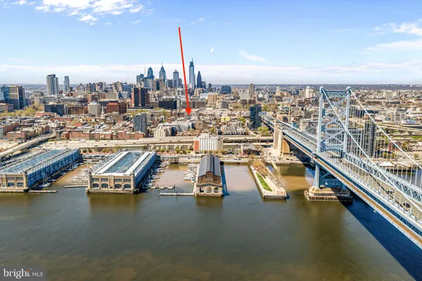 $798,000 | 113 North Bread Street, Unit 3A9, Philadelphia, PA 19106