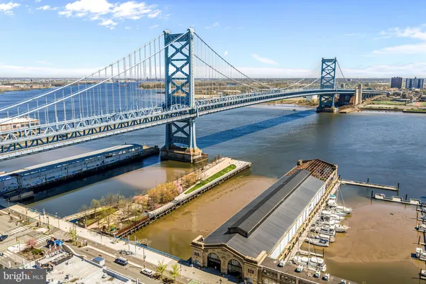 $798,000 | 113 North Bread Street, Unit 3A9, Philadelphia, PA 19106