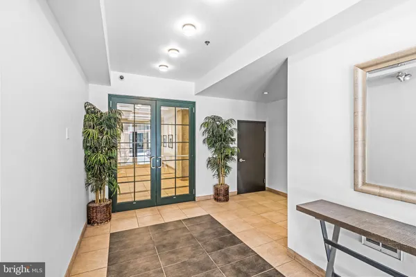 $798,000 | 113 North Bread Street, Unit 3A9, Philadelphia, PA 19106
