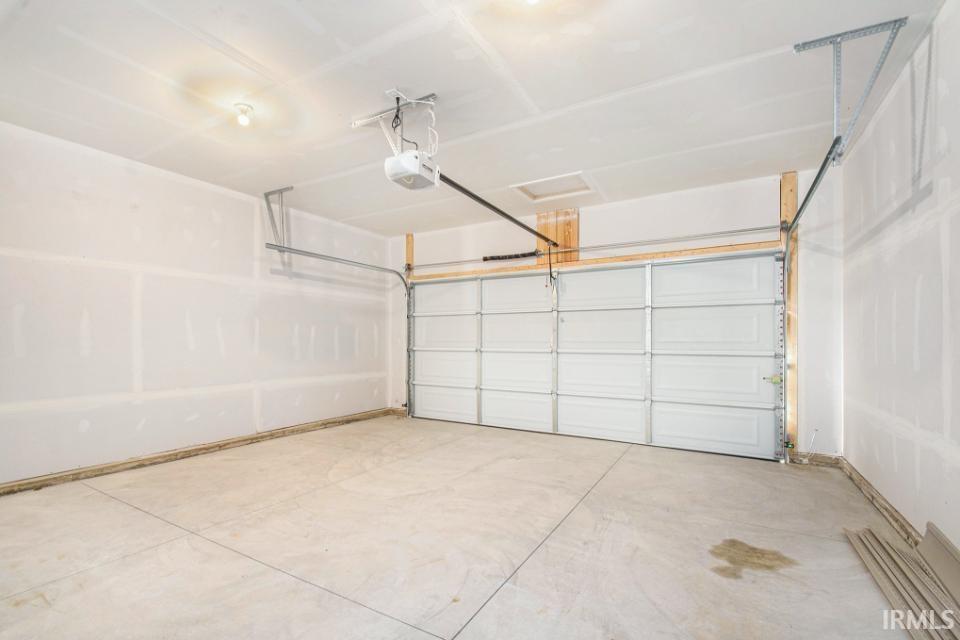 12843 Brick Road Granger, IN 46530 - Photo 23 of 36