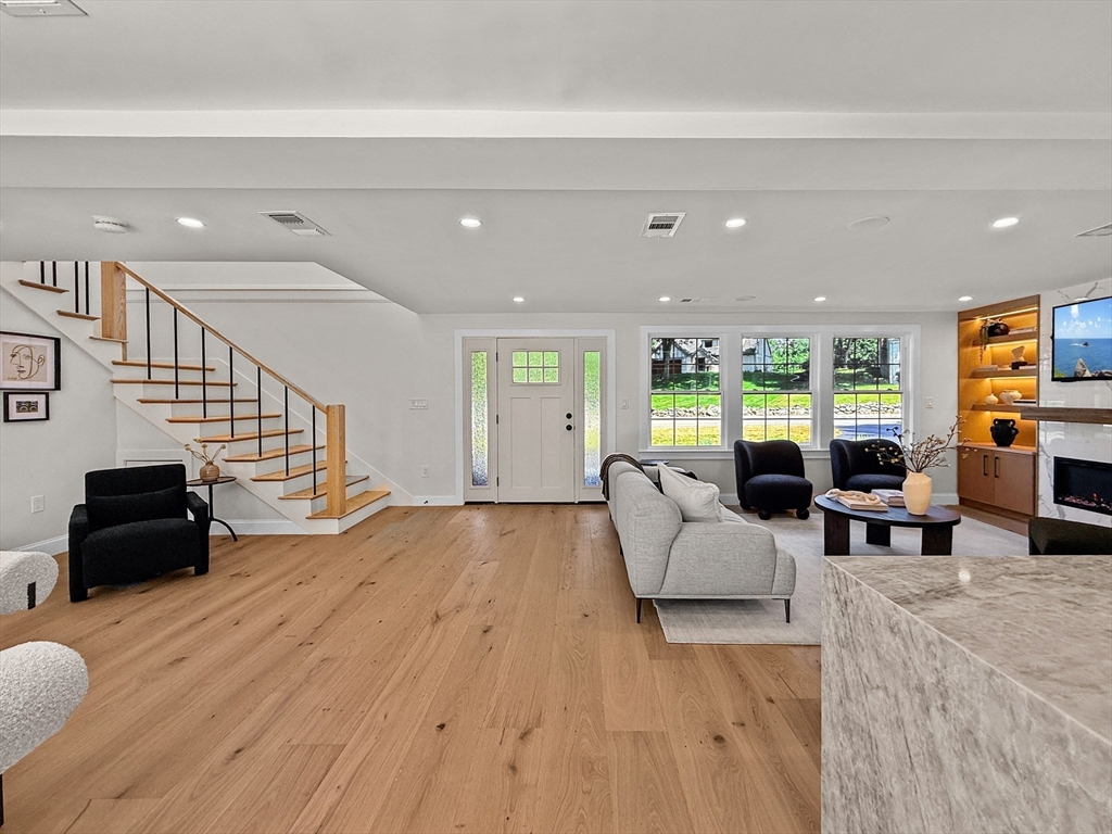 500 Franklin Street Reading, MA 01867 - Photo 7 of 42