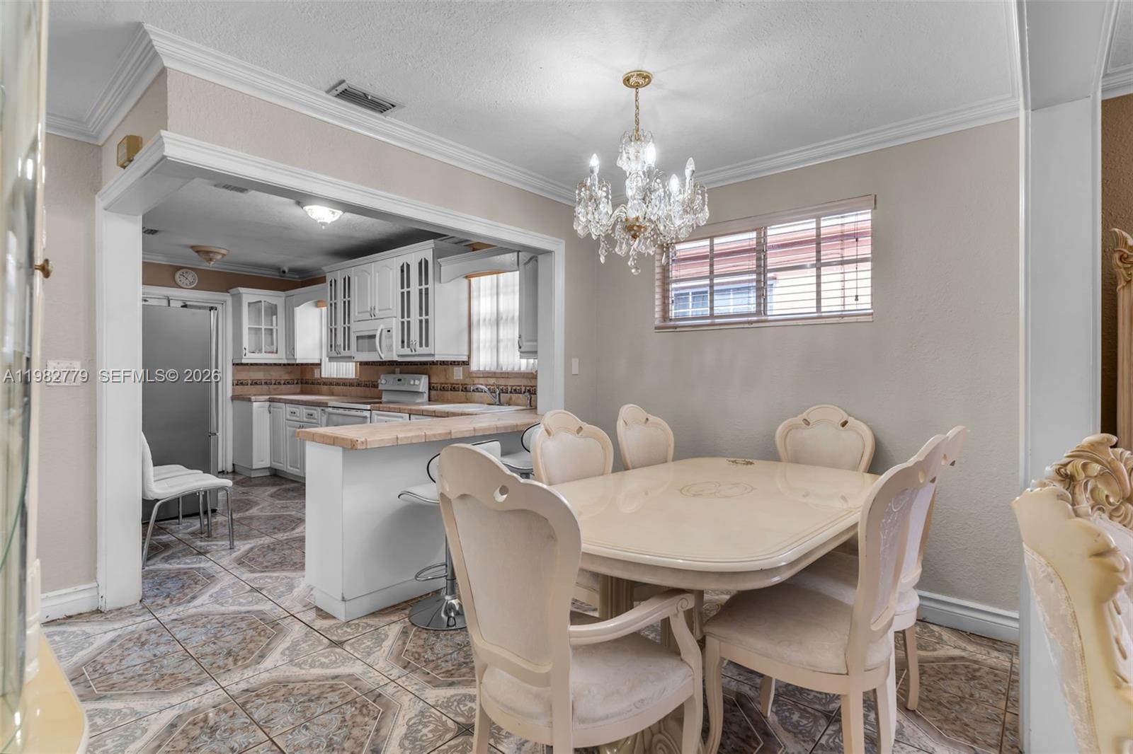 380 East 56th Street Hialeah, FL 33013 - Photo 10 of 29