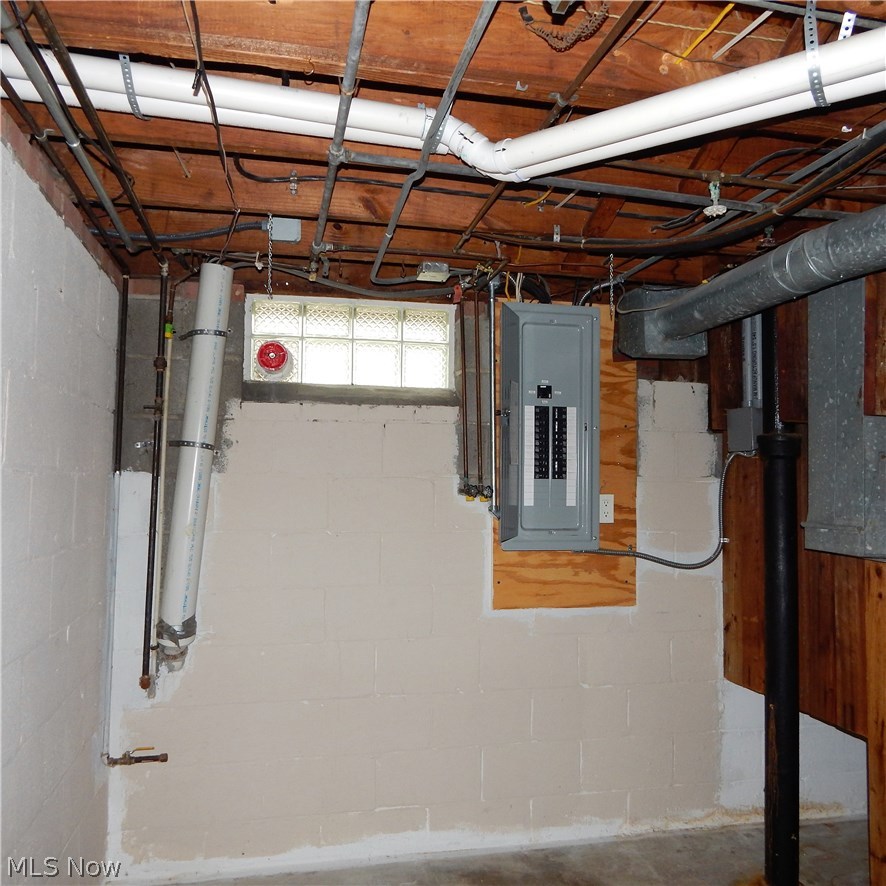 1225 Dorsh Road Cleveland, OH 44121 - Photo 29 of 29