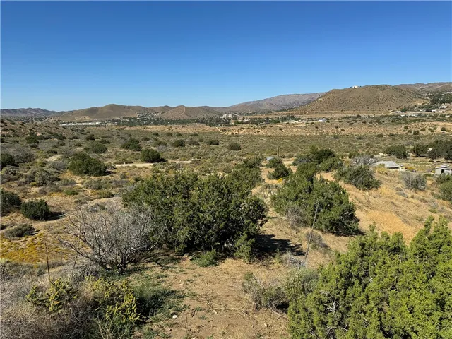 $3,650 | 32615 Calle Del Roja, Acton, CA 93510