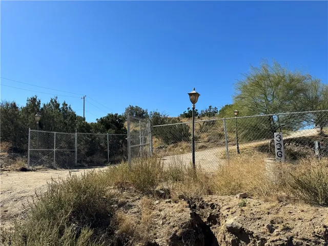 $3,650 | 32615 Calle Del Roja, Acton, CA 93510