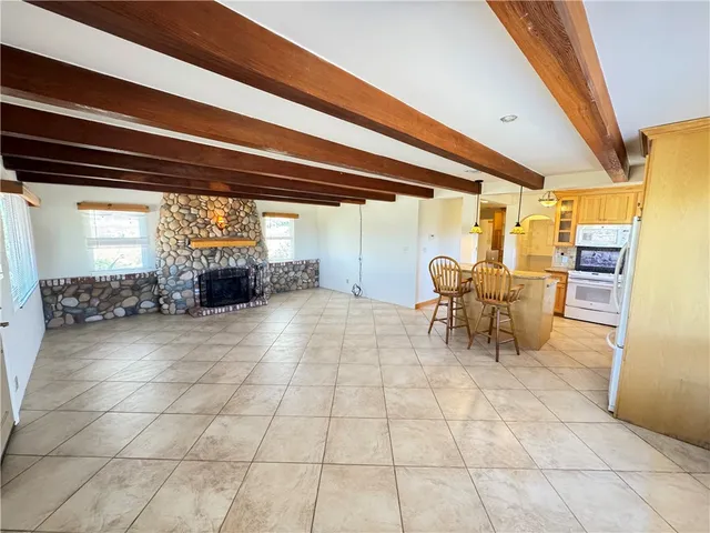 $3,650 | 32615 Calle Del Roja, Acton, CA 93510