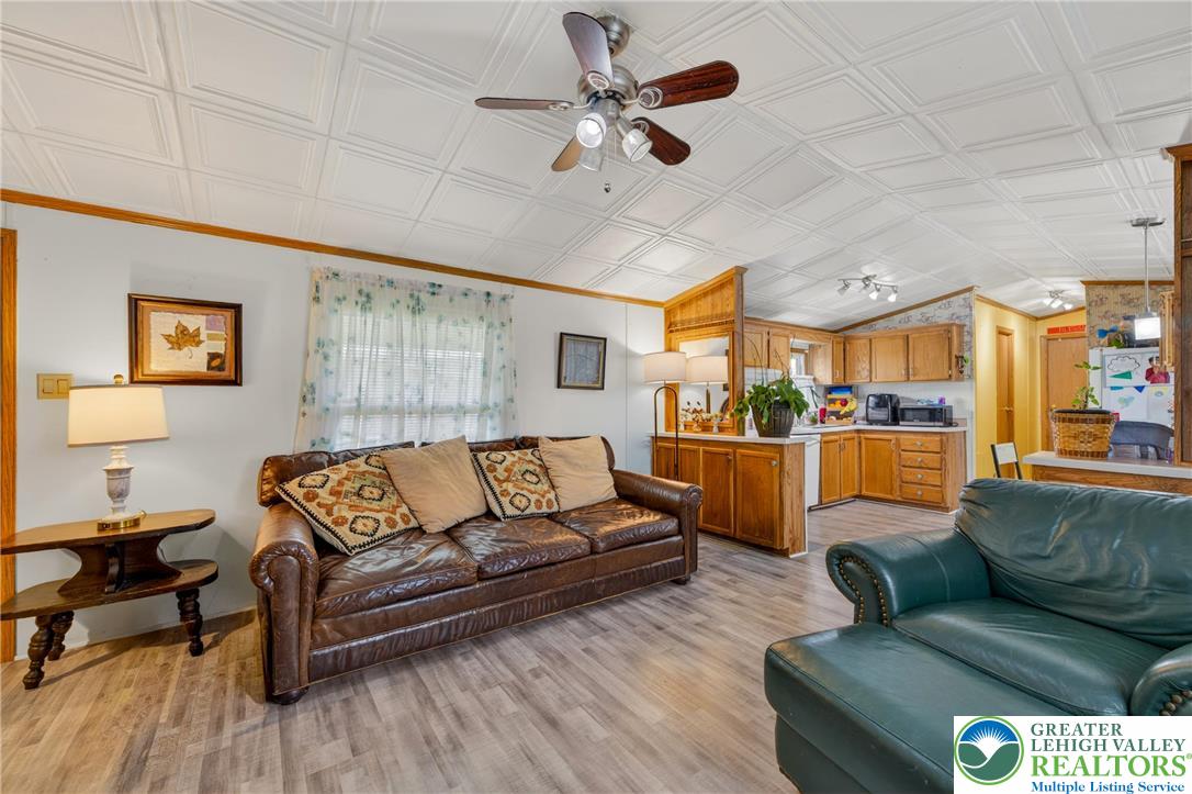 8766 Turkey Ridge Road Breinigsville, PA 18031 - Photo 9 of 35