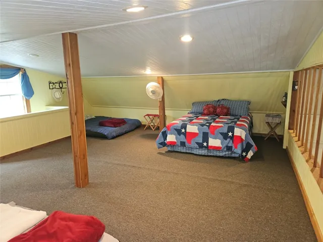 $425,000 | 350 Oak Creek Trail, Thrall, TX 76578