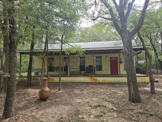 $425,000 | 350 Oak Creek Trail, Thrall, TX 76578