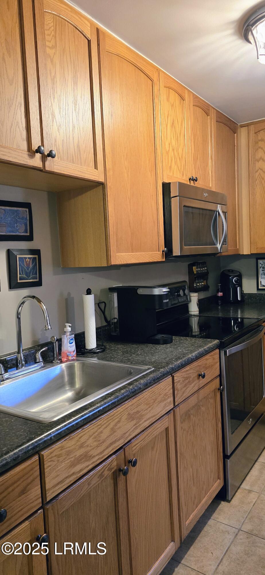 1 Taft Street, Unit 112 Beaufort, SC 29902 - Photo 5 of 15 20250922_154238~2