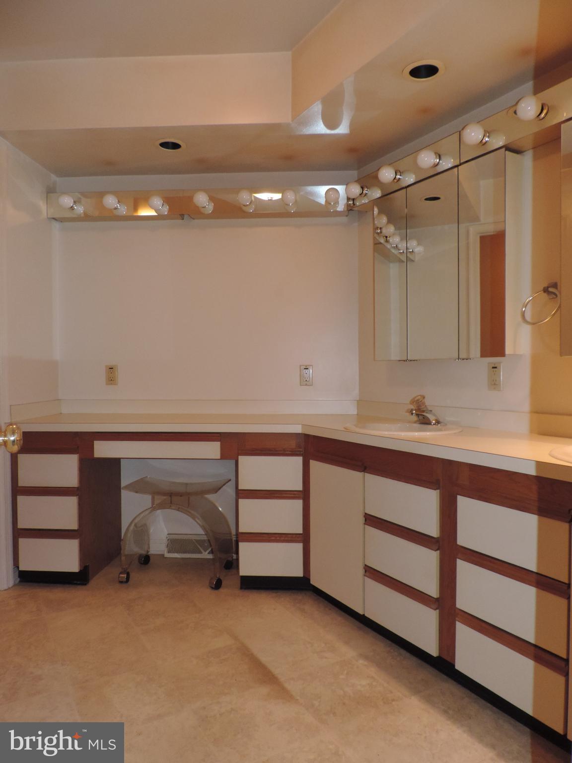 387 Tri Hill Road York, PA 17403 - Photo 18 of 27 Gallery Image 18