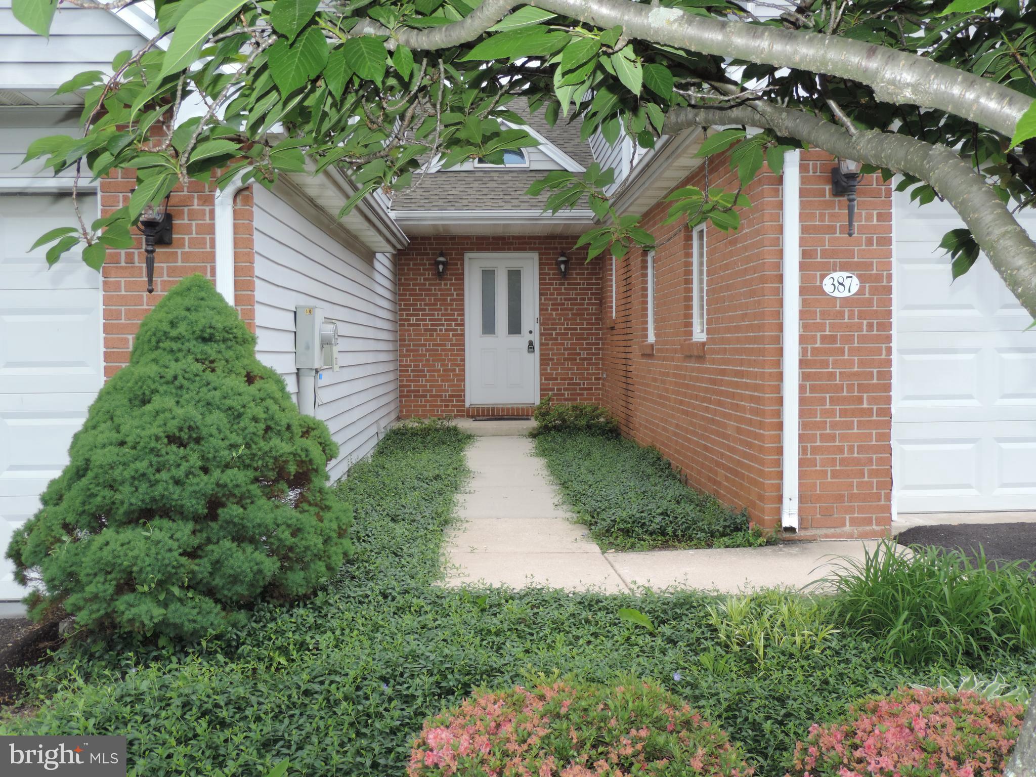 387 Tri Hill Road York, PA 17403 - Photo 3 of 27 Gallery Image 3