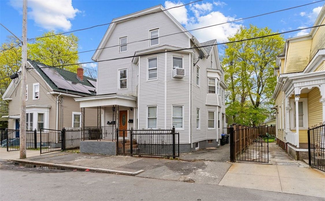 116 Laura Street Providence, RI 02907 - Photo 2 of 36