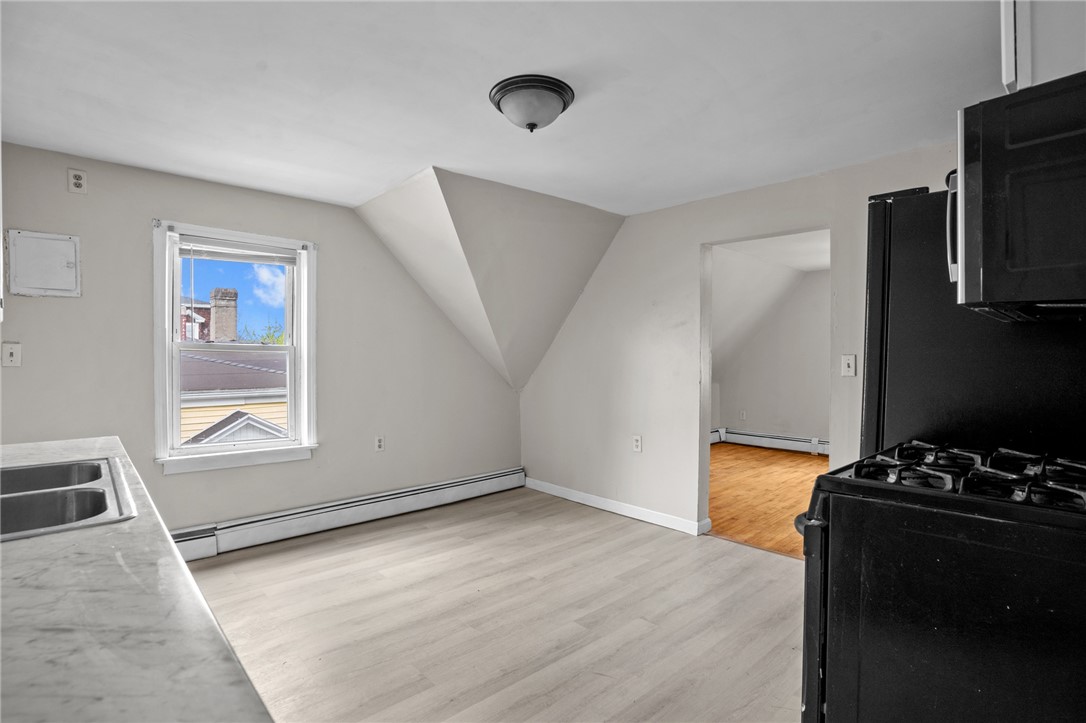 116 Laura Street Providence, RI 02907 - Photo 28 of 36 Third unit