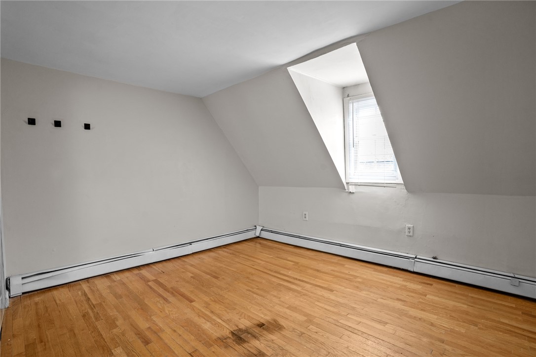 116 Laura Street Providence, RI 02907 - Photo 29 of 36 Third unit