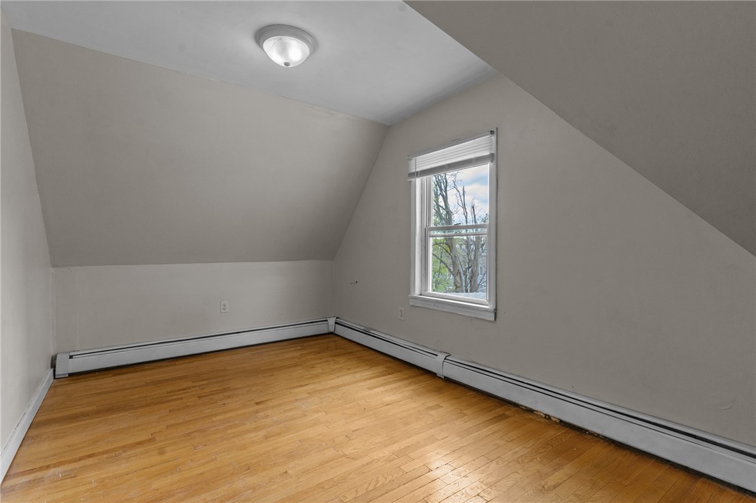 116 Laura Street Providence, RI 02907 - Photo 33 of 36 Third unit