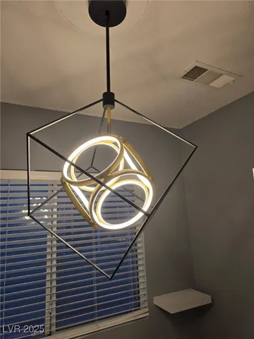 $2,500 | 10005 Calabasas Avenue, Las Vegas, NV 89117