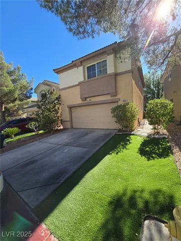 $2,300 | 10005 Calabasas Avenue, Las Vegas, NV 89117