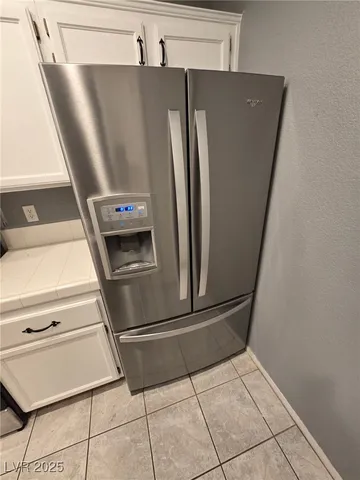 $2,300 | 10005 Calabasas Avenue, Las Vegas, NV 89117