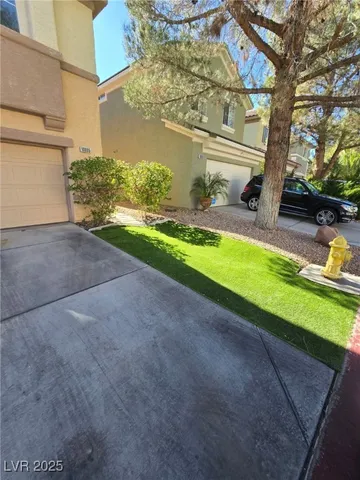 $2,500 | 10005 Calabasas Avenue, Las Vegas, NV 89117