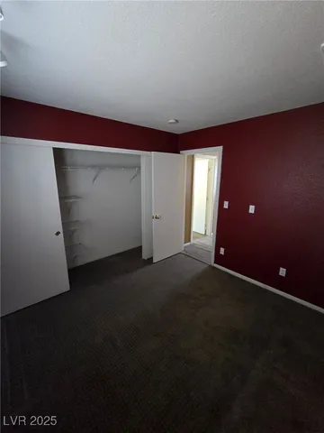$2,300 | 10005 Calabasas Avenue, Las Vegas, NV 89117