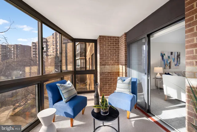 $498,750 | 8380 Greensboro Drive, Unit 221, McLean, VA 22102