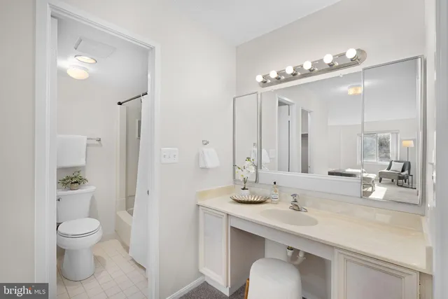 $498,750 | 8380 Greensboro Drive, Unit 221, McLean, VA 22102