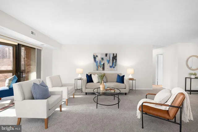 $498,750 | 8380 Greensboro Drive, Unit 221, McLean, VA 22102