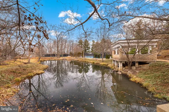 $498,750 | 8380 Greensboro Drive, Unit 221, McLean, VA 22102