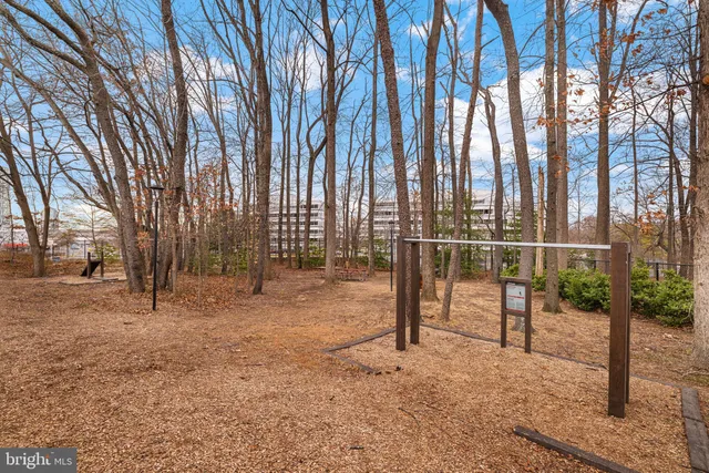 $498,750 | 8380 Greensboro Drive, Unit 221, McLean, VA 22102