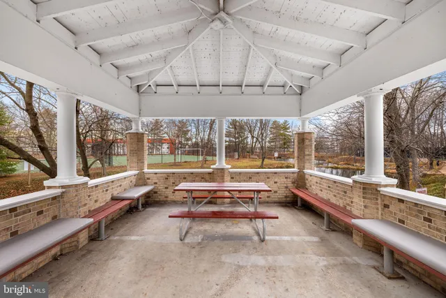 $498,750 | 8380 Greensboro Drive, Unit 221, McLean, VA 22102