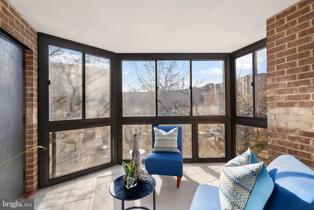 $498,750 | 8380 Greensboro Drive, Unit 221, McLean, VA 22102